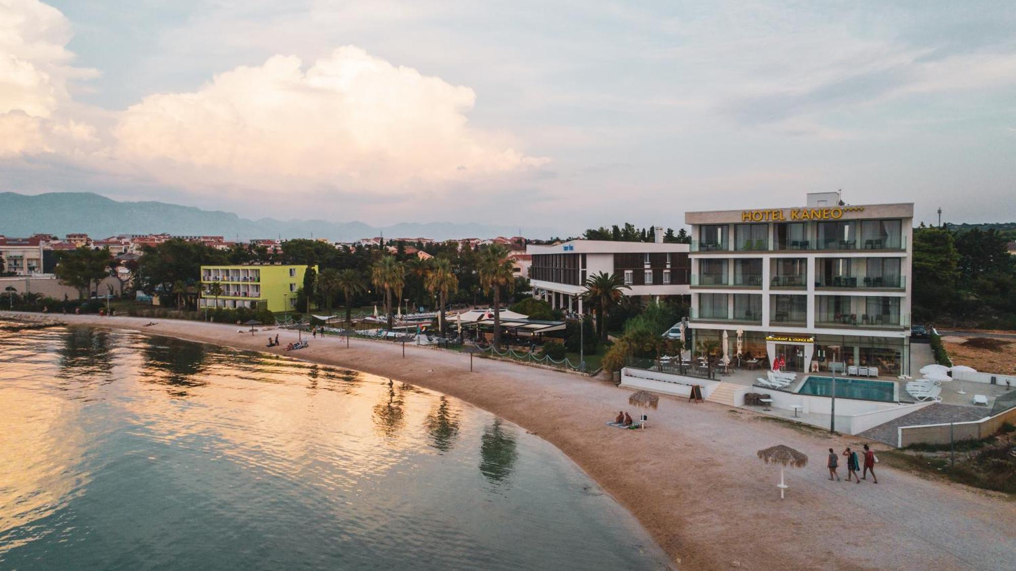 Kaneo Beach Hotel Novalja Exteriör bild
