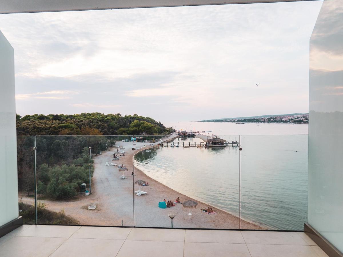 Kaneo Beach Hotel Novalja Exteriör bild